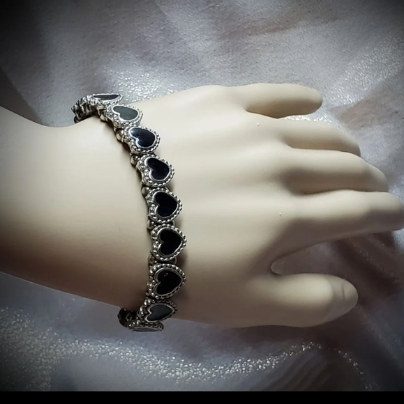 Women's Vintage Geneva Hearts Band Watch! - Picture 2 of 4